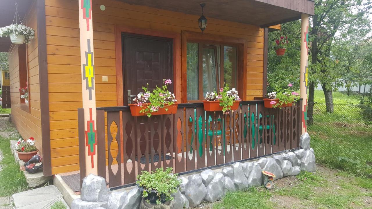 Садиба Гуцулка Ксеня Jaremtsche Exterior foto